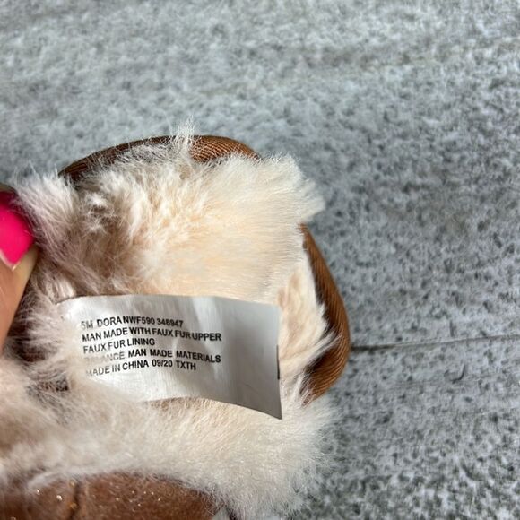 Nine West Dora Faux Fur Pom Pom Winter Boots Shoes Size 5 Toddler - Picture 8 of 9